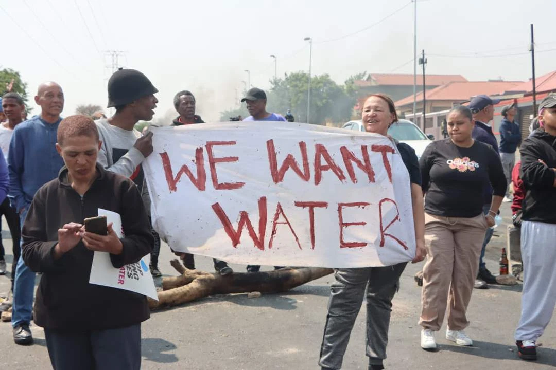 Westbury-waterkrisis: Water kom weer . . . binne 7 dae, sê Morero