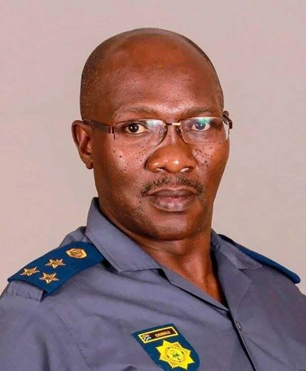 Masemola steun Khumalo se terugkeer werk toe, ondanks korrupsieklagte