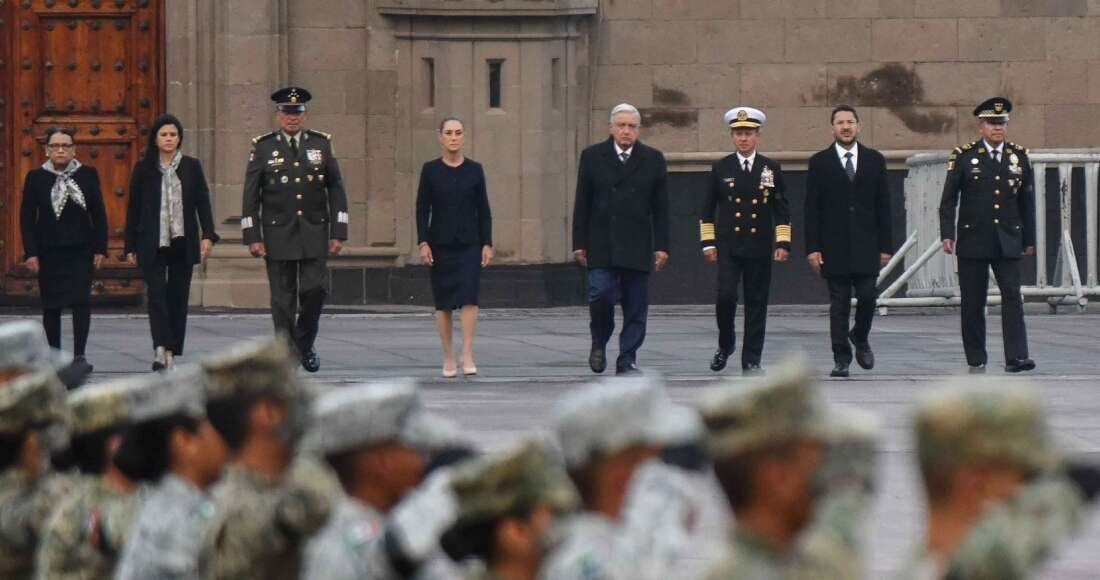 Claudia y AMLO homejean a víctimas de sismos. Hoy habrá macrosimulacro en 11 estados