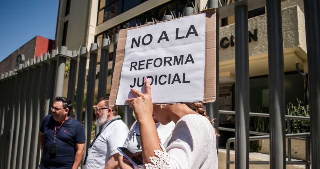 Dos jueces ordenan a otro poder, el Legislativo, ¡que no discuta la Reforma Judicial!