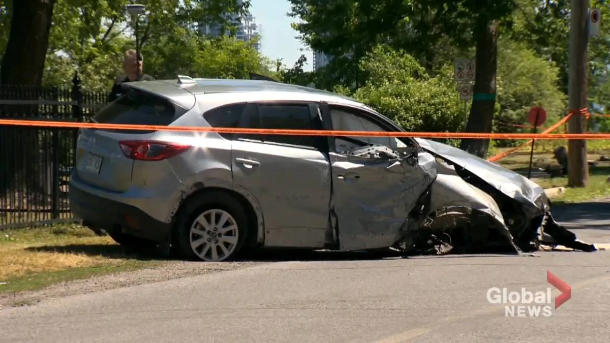 Teenager in critical condition after being struck by vehicle in Pierrefonds