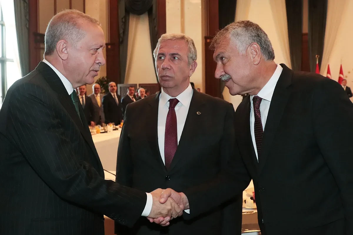 Detenidos tres alcaldes en Turquía en el marco de una ofensiva judicial contra el principal partido opositor