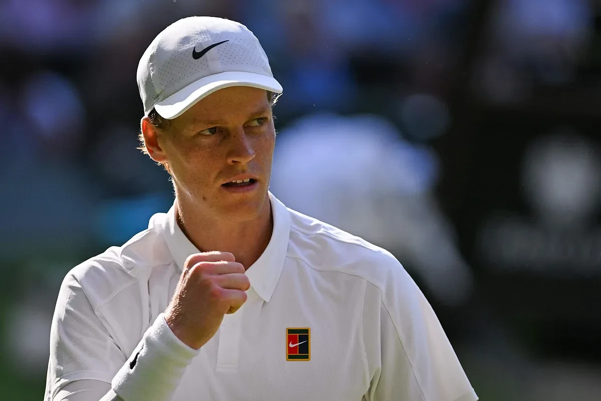 Sinner niega más gloria a un maltrecho Djokovic y se reencontrará con Alcaraz en la final de Wimbledon