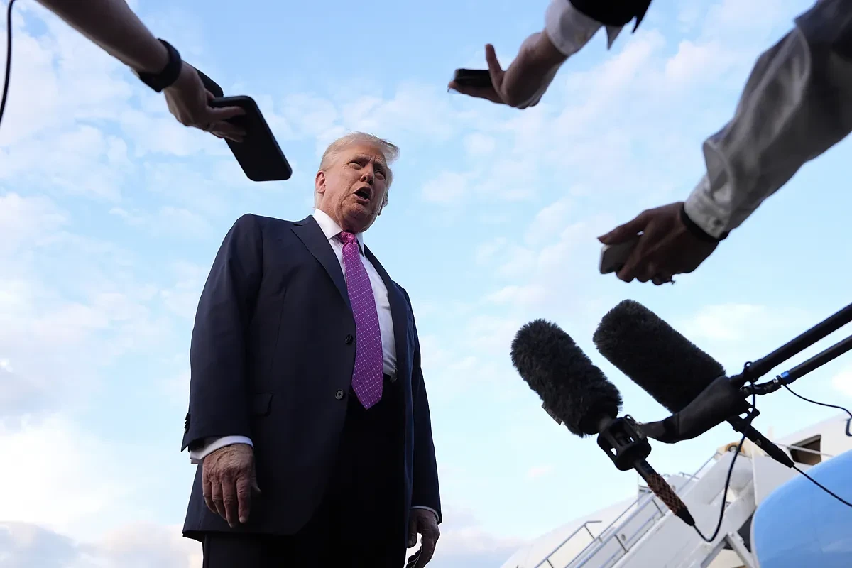 Trump asegura haber destruido una segunda lancha en aguas internacionales matando a 