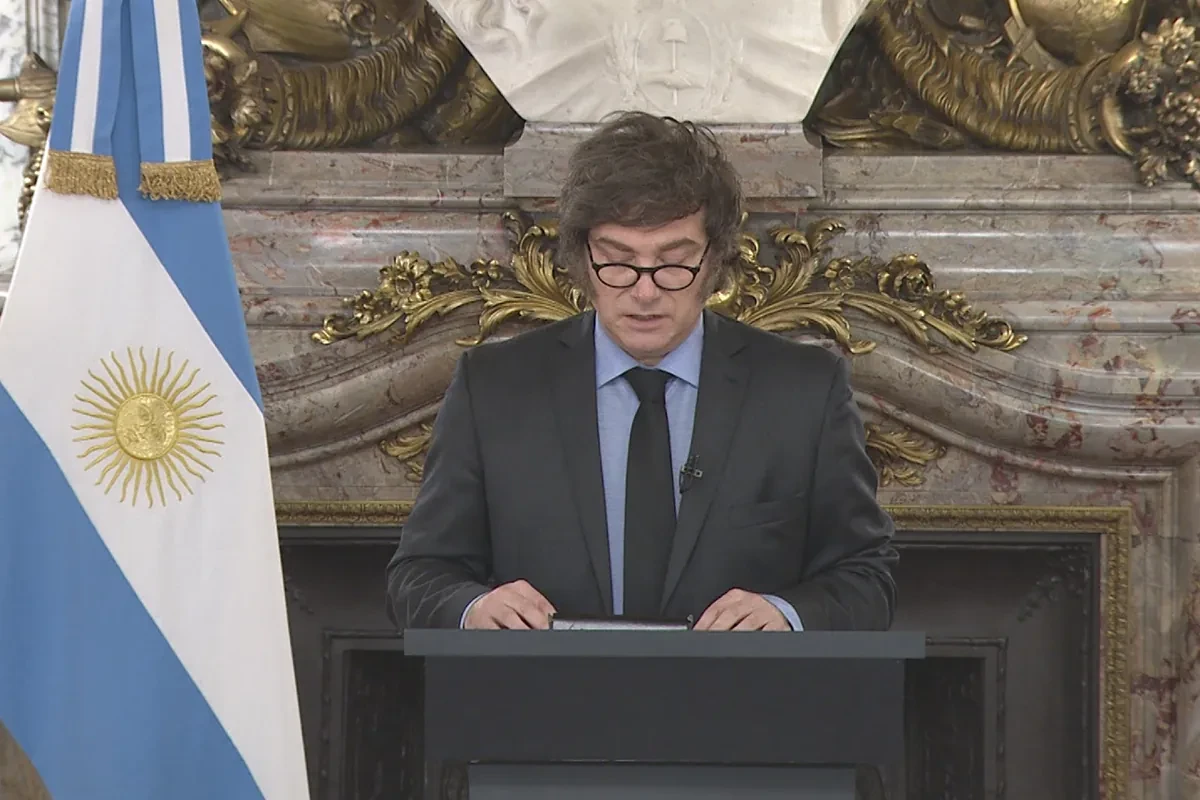 Milei busca una tregua ante las crecientes críticas y promete un presupuesto 2026 con énfasis en educación, salud y pensiones: 
