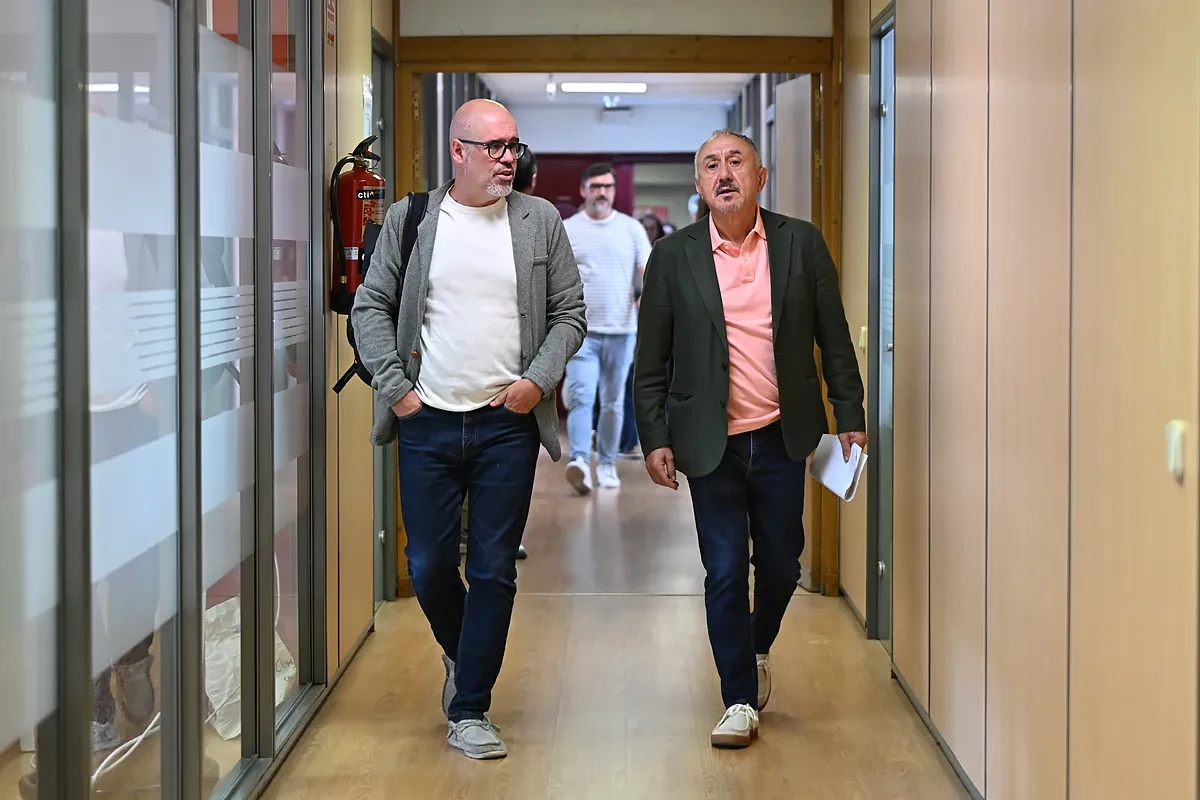 Unai Sordo y Pepe Álvarez se encierran en una iglesia con las cúpulas de CCOO y UGT por la reducción de la jornada laboral: 