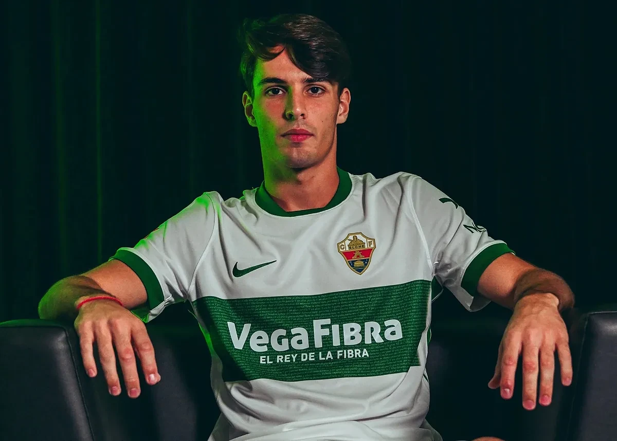 El hijo de Fernando Redondo lleva la elegancia de su juego al ascendido Elche: 