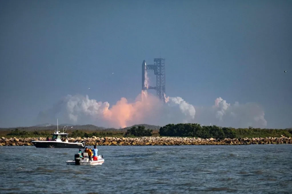 El cohete Starship de Space X explota sobre el Océano Índico, frenando por novena vez el sueño espacial de Elon Musk