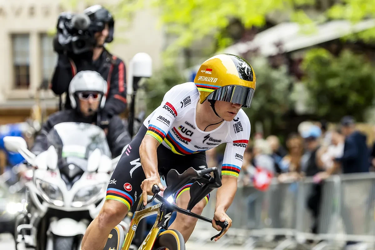 Evenepoel exhibe sus dotes como contrarrelojista y renace en el Tour de Romandía