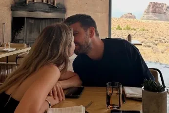 Las inesperadas y románticas fotos que Piqué ha compartido junto a Clara Chía, dos años después de las últimas