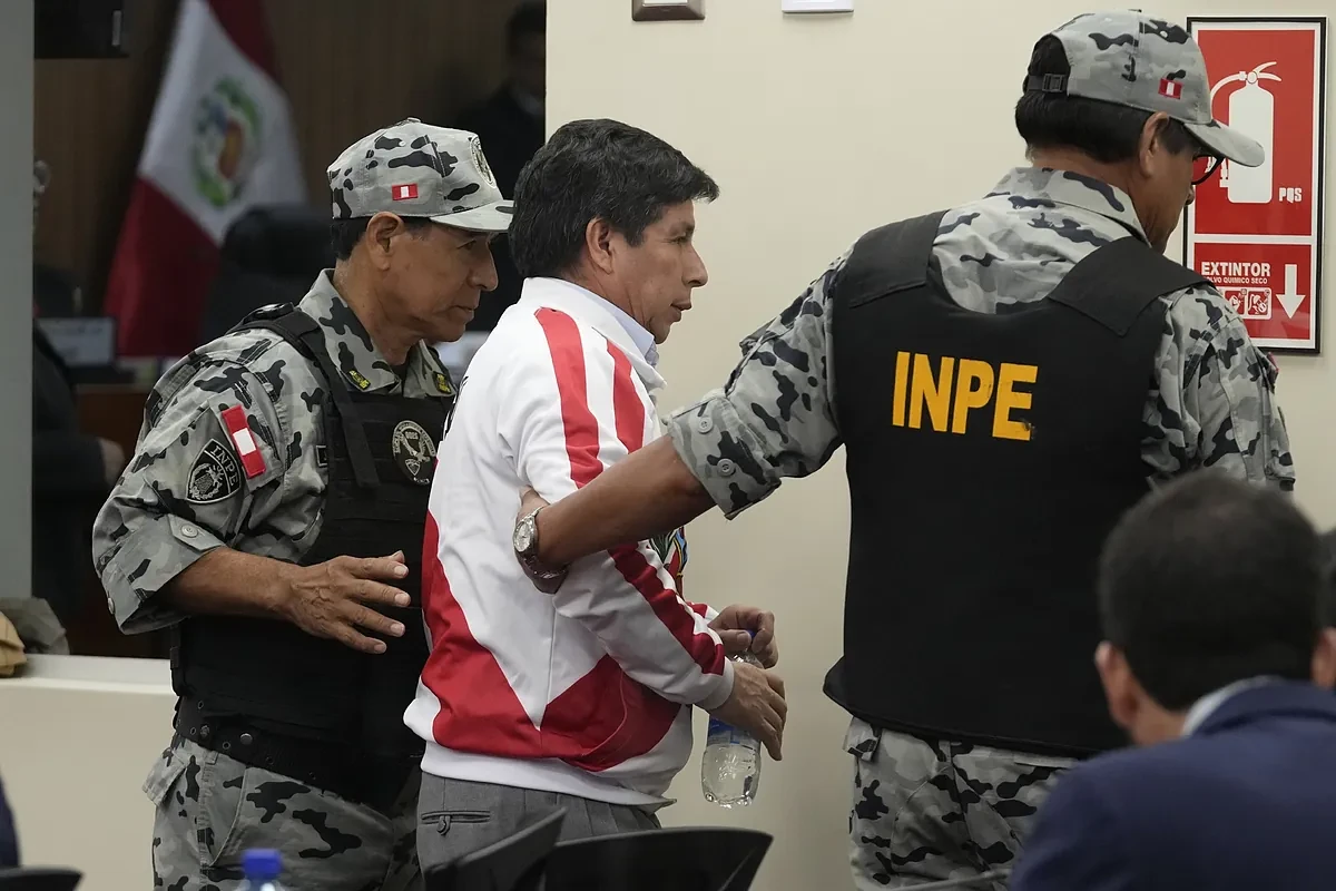 El encarcelado ex presidente peruano Pedro Castillo inscribe su nuevo partido, Todo con el Pueblo