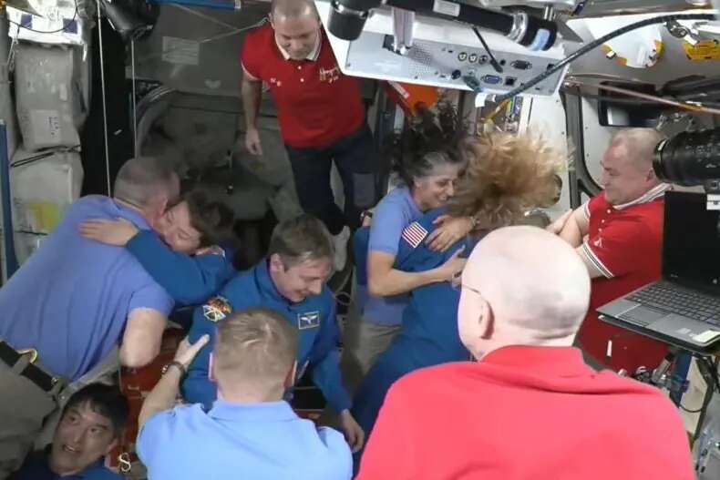 Cuenta atrás para el ansiado regreso de los astronautas 'atrapados' en la Estación Espacial tras nueve meses de crisis y polémicas políticas