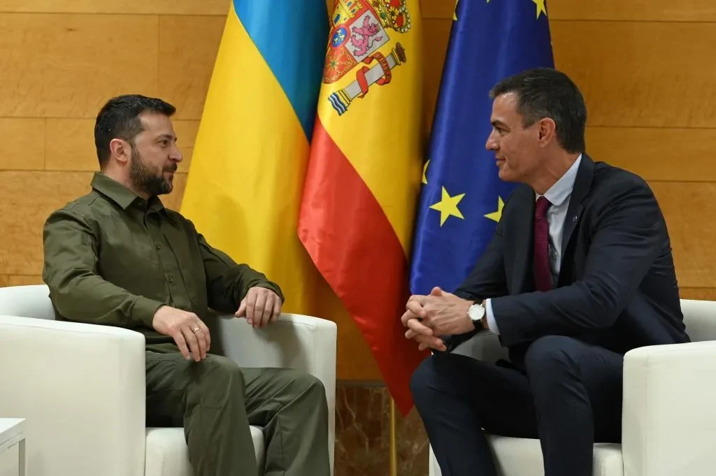 Sánchez habla con Zelensky para reiterarle su 