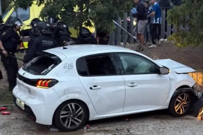 La juez deja en libertad a la conductora del atropello de Cornellà: le retira el carné y la causa está abierta por los presuntos delitos de lesiones, desobediencia y contra la seguridad vial