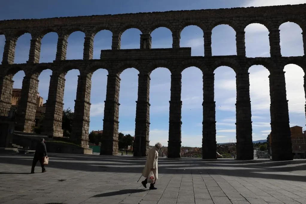 La Guardia Civil recupera la piedra del Acueducto de Segovia puesta a subasta en redes sociales