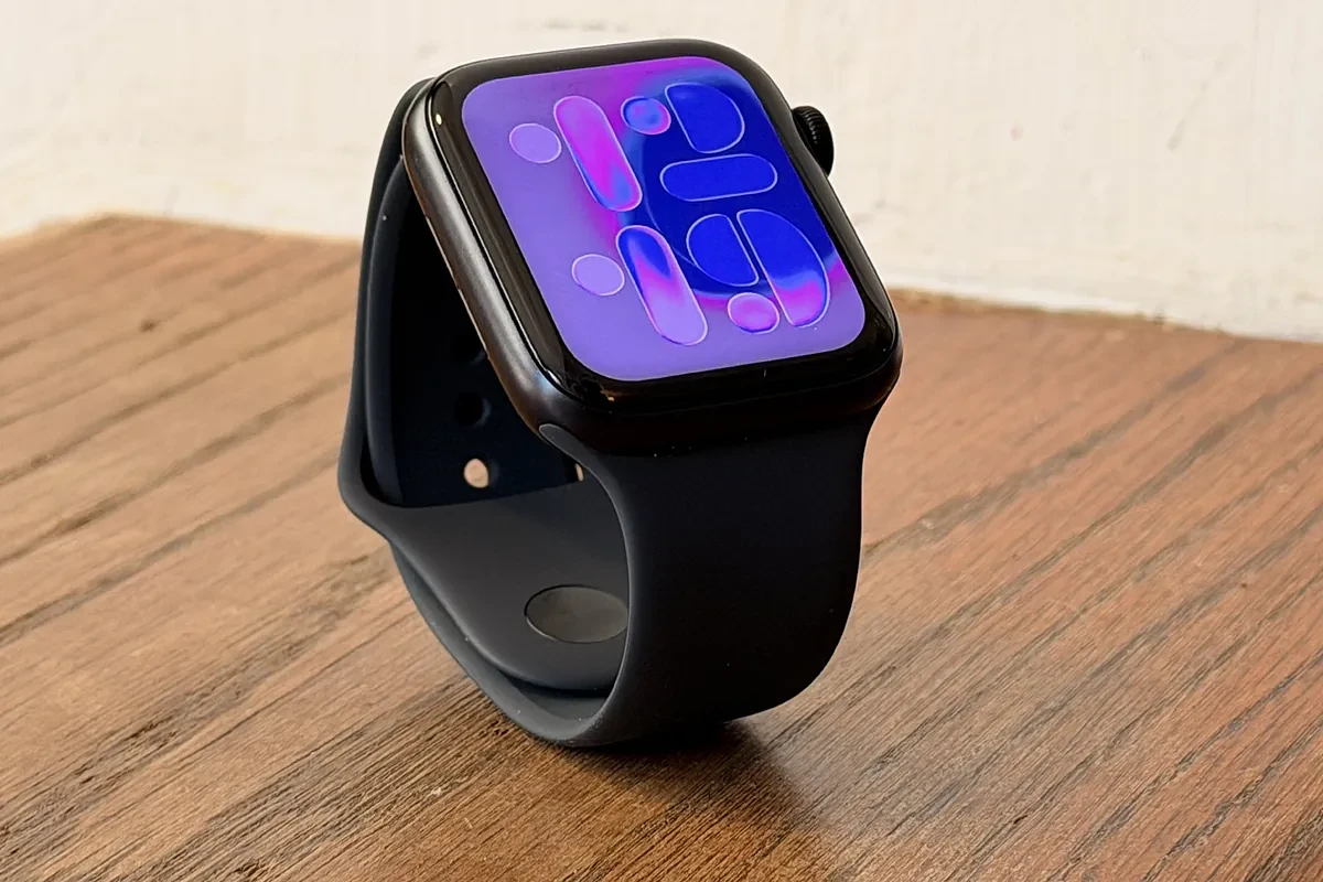 Probamos el Apple Watch SE3: lo básico, este año, compensa