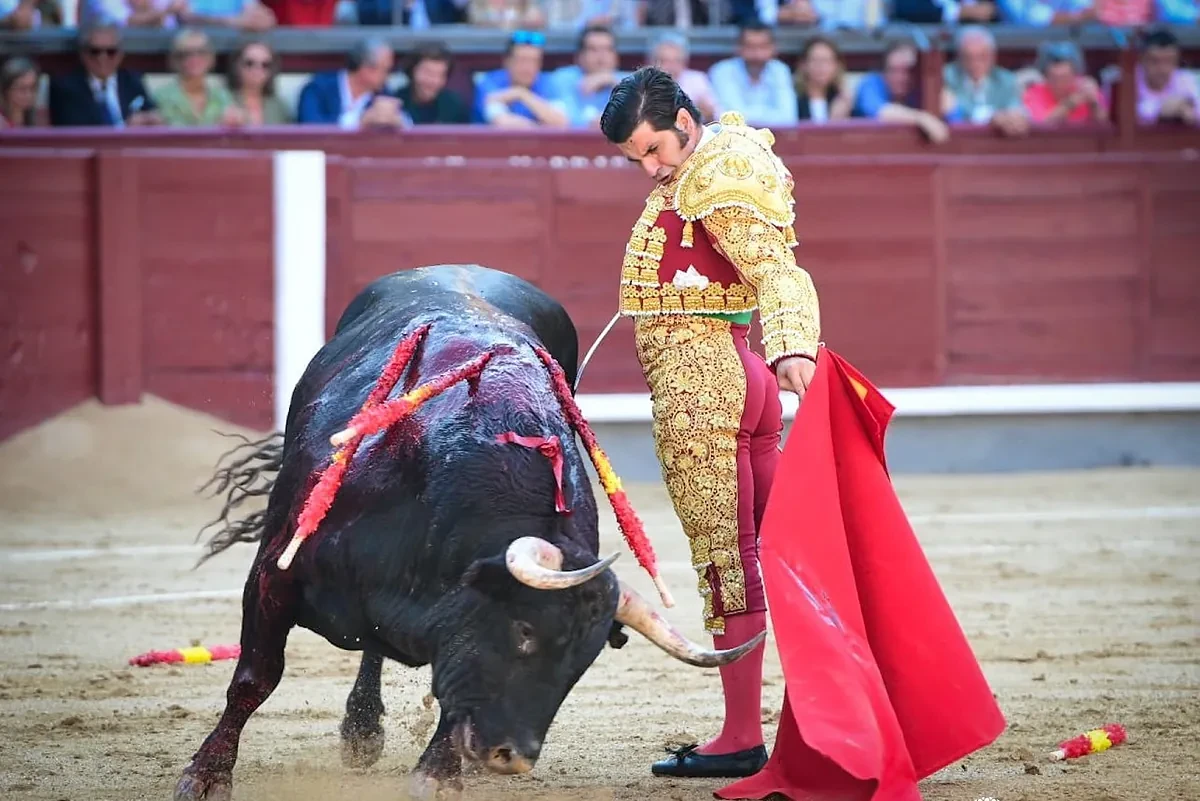 Un presidente ignaro escupe sobre la historia viva del toreo: Morante y la faena de San Isidro ninguneados por el palco de Las Ventas