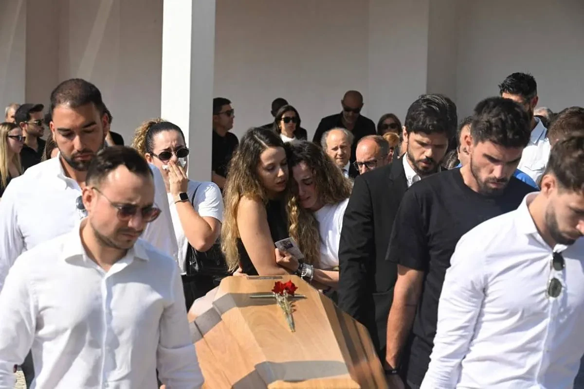 Familiares, amigos e hinchas se despiden en el funeral de Diogo Jota y su hermano André en Gondomar: 