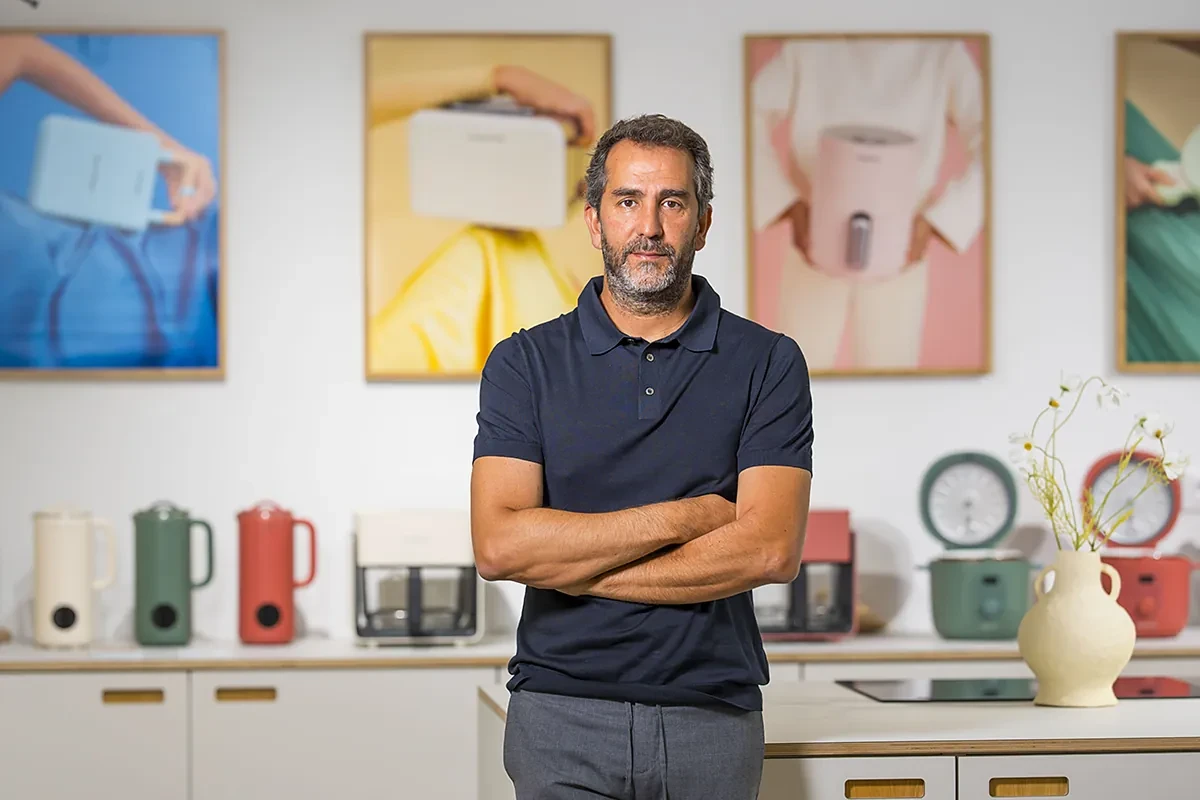 Del secador iónico al tocadiscos, Create escala con diseño y catálogo