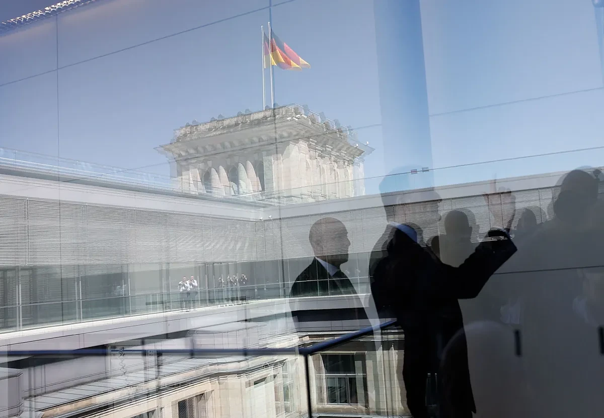 Susto en la bolsa alemana: llega a caer casi un 2% ante el fracaso de Merz