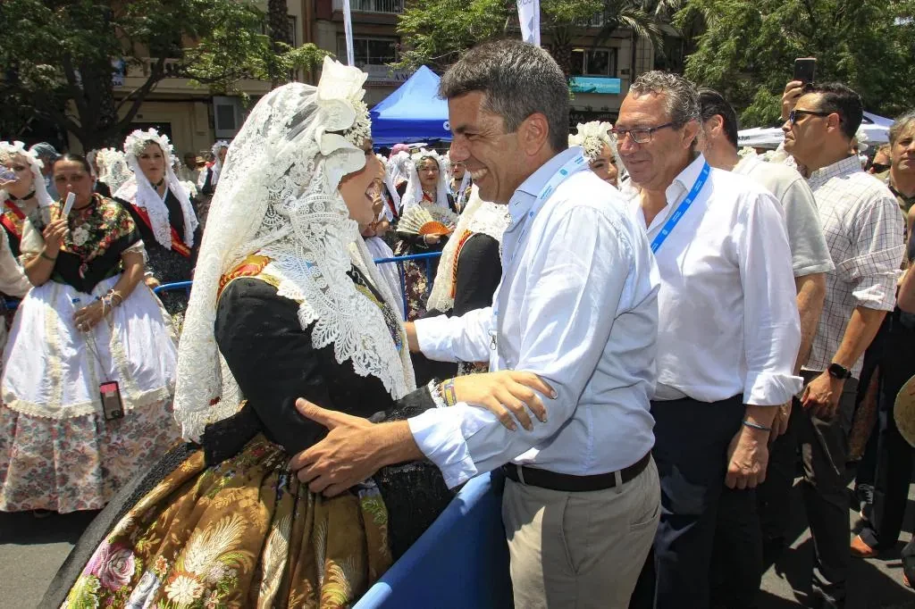 La crisis del PSOE atrapa a Morant y revive a Mazón en Valencia: 