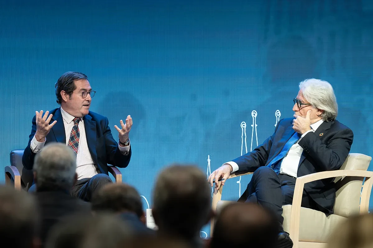 Los empresarios reclaman a Garamendi un 'plan b' para tumbar la reducción de la jornada si Junts pacta con Yolanda Díaz