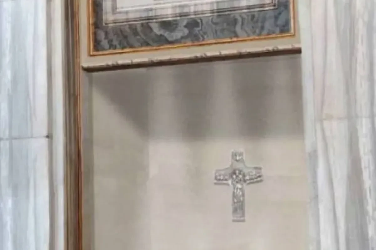 La técnica para conservar el cuerpo del Papa durante tantos días expuesto ante miles de personas