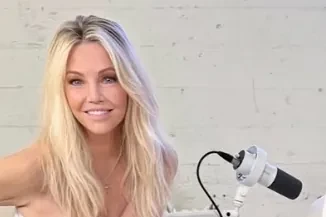 Rejuvenecida y espectacular a sus 63 años: la reaparición de Heather Locklear, la malvada Amanda de Melrose Place