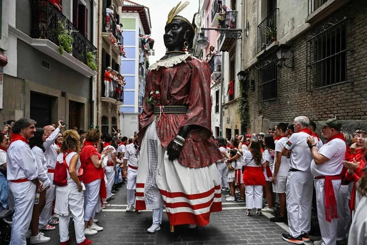Todo lo que debes saber sobre el día infantil de San Fermín 2025: cuarto encierro, títeres y desfile de caballeros