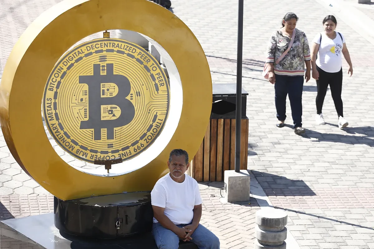 La CNMV desbloqueará la venta masiva de criptomonedas este verano a España
