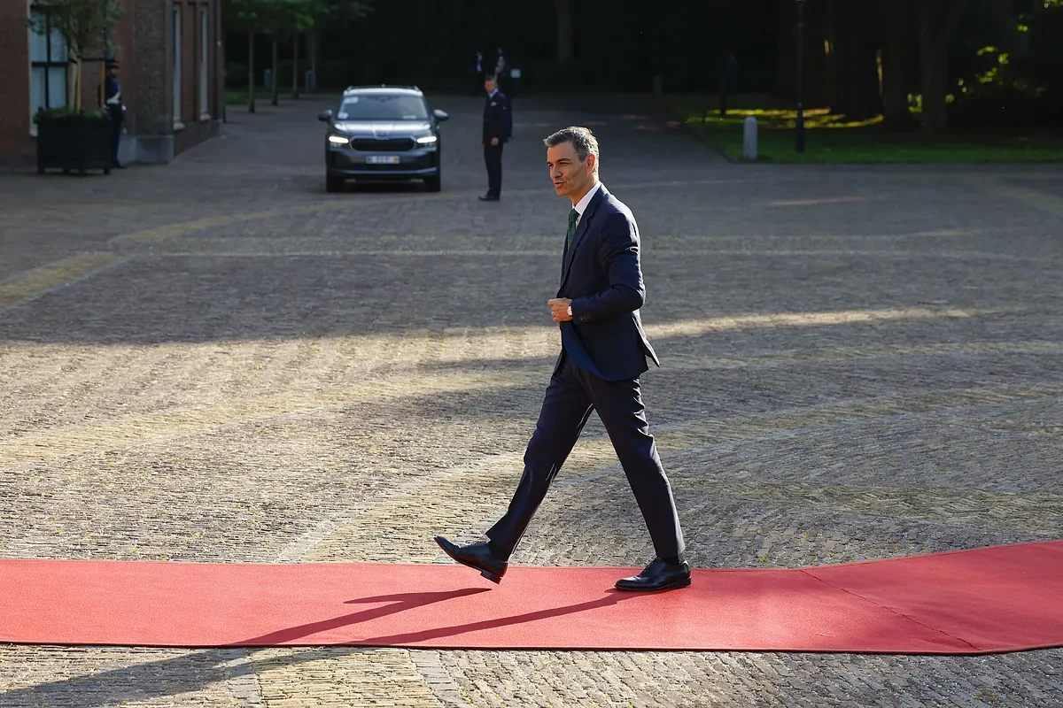 El PSOE critica que algunos de los ex cargos del partido que han pedido a Sánchez que dimita 