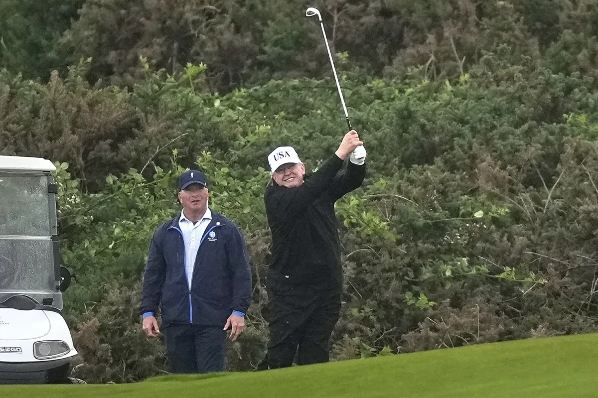 Trump en Escocia: críticas a Europa por la inmigración, negocios, alta política, golf y una 'patata caliente' más para Keir Starmer