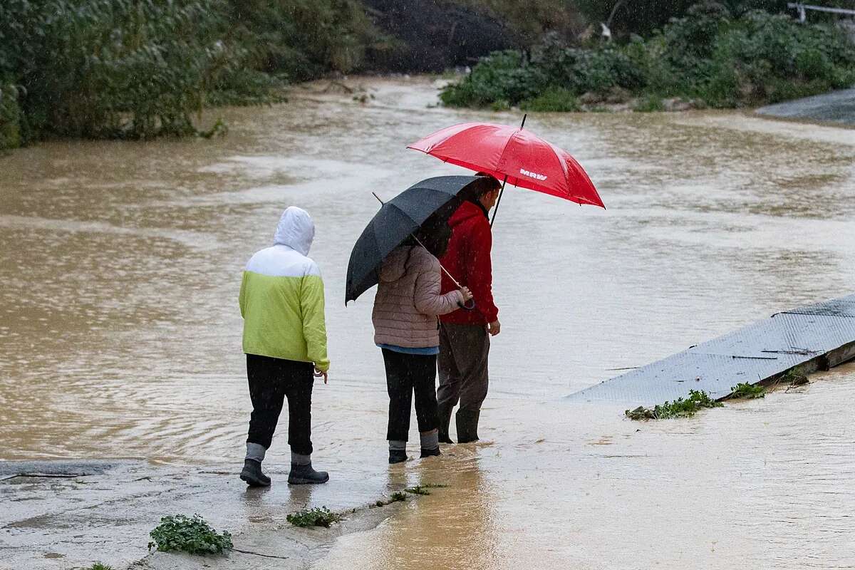 Suspendidas las clases en cinco municipios de la Región de Murcia, en alerta naranja, por las intensas lluvias