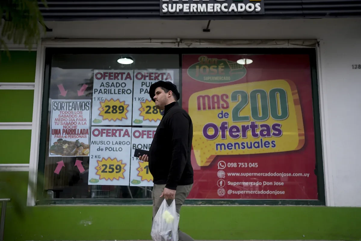 Un café, cinco euros: los delirantes precios de la Argentina de Milei