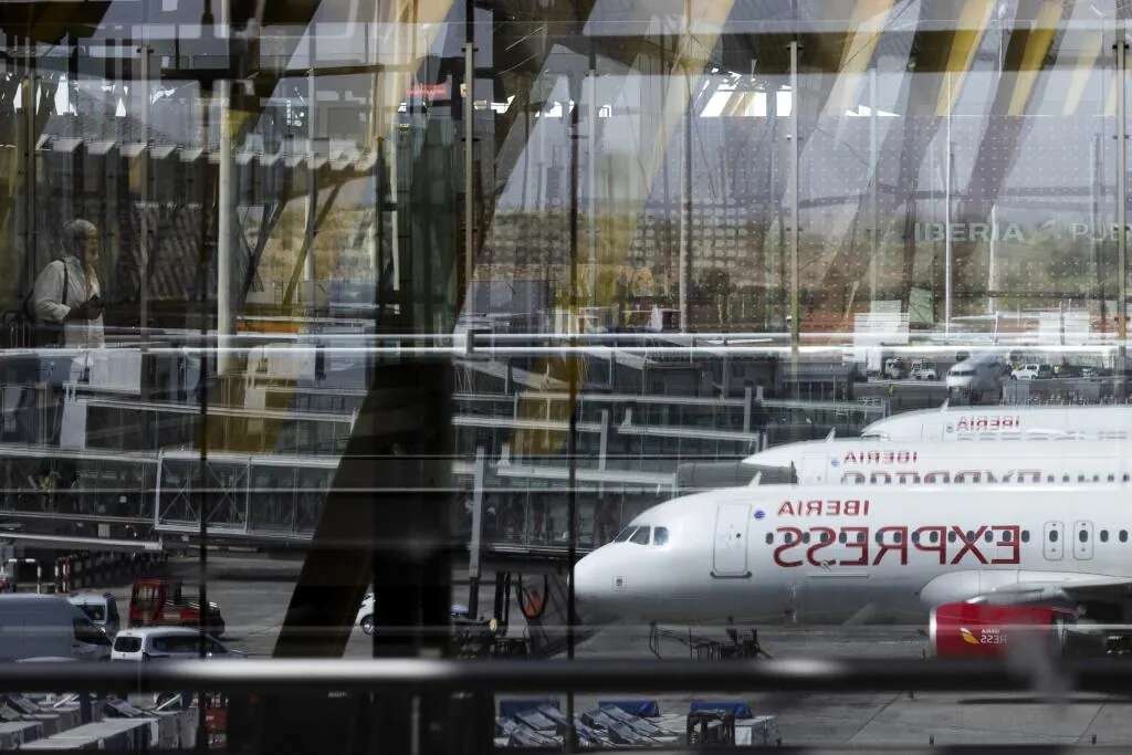 Iberia Express, condenada a pagar 10.000 euros a una pasajera lesionada en un Madrid-Santiago