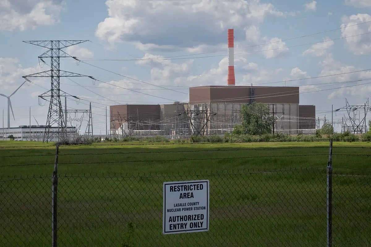 Trump aprueba un plan para potenciar la energía nuclear en EEUU que reduce los requisitos para las licencias