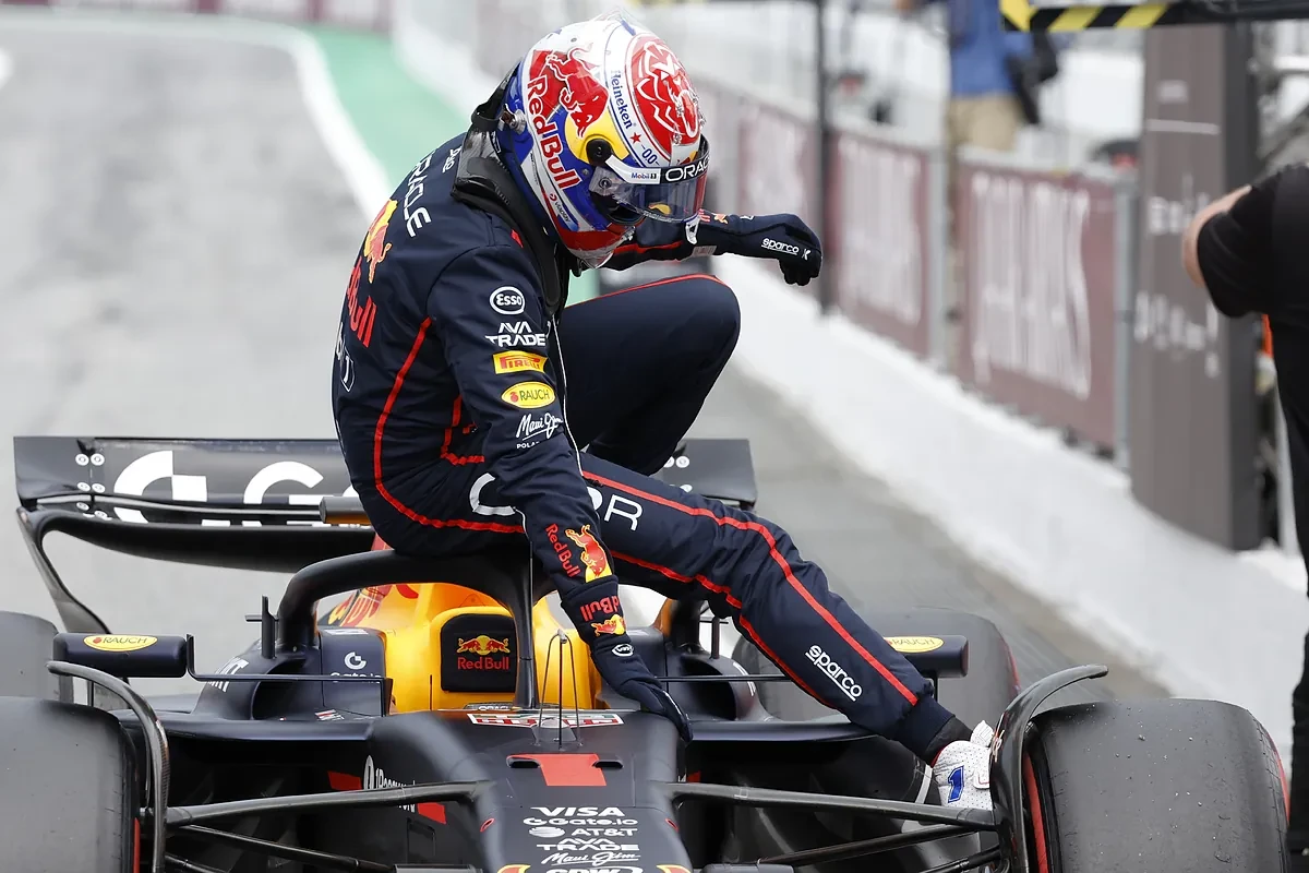 Verstappen, al límite en la superlicencia, dispara contra Russell: 