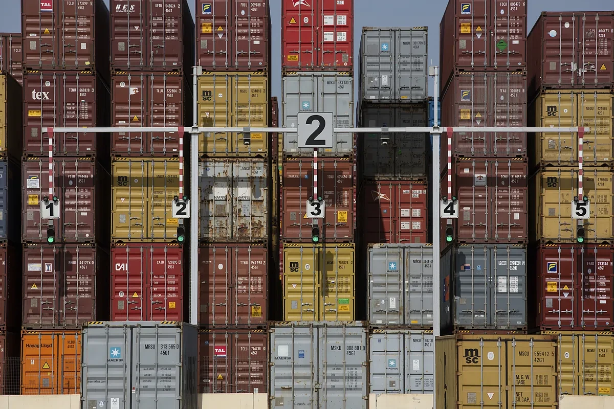 Ocho años después del 1-O, Cataluña no consigue estabilizar la fuga de empresas y sigue perdiendo más de las que recibe