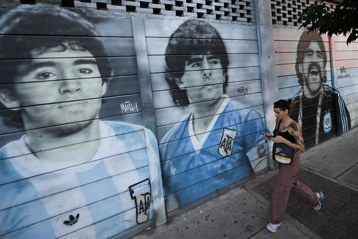 Comienza el juicio por la muerte de Maradona con siete sanitarios imputados