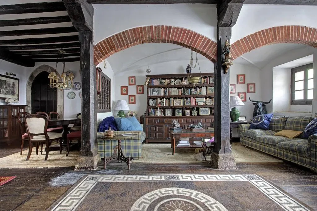 En venta la casa de Concha Espina que parece un cuadro impresionista