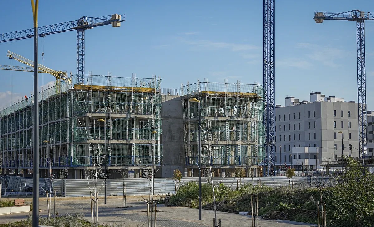 Radiografía de la última locura por comprar vivienda: crecen las ventas a precios más caros y con hipotecas más altas
