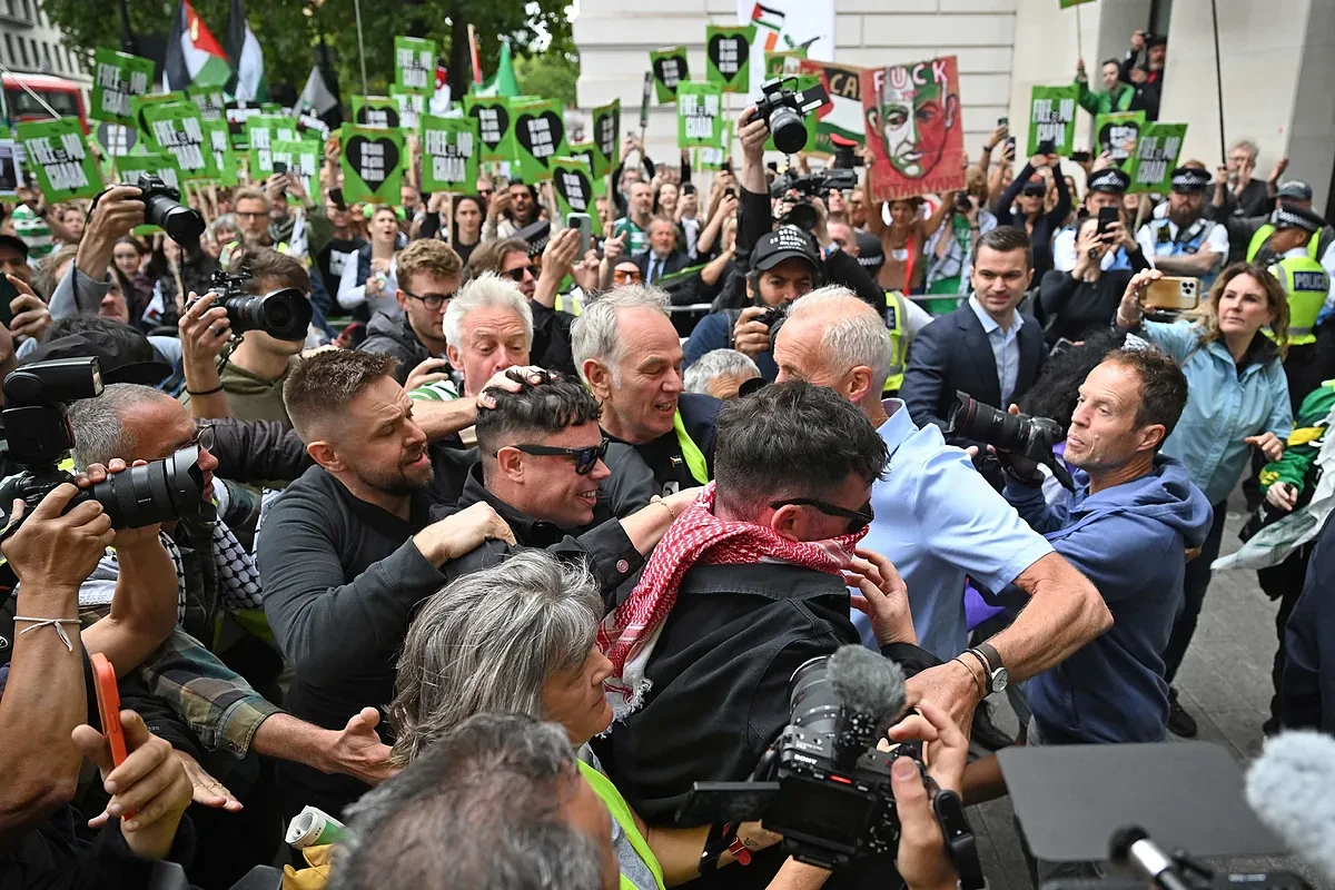 Rebelión cultural contra Starmer por incluir como organizaciones terroristas a activistas palestinos: 