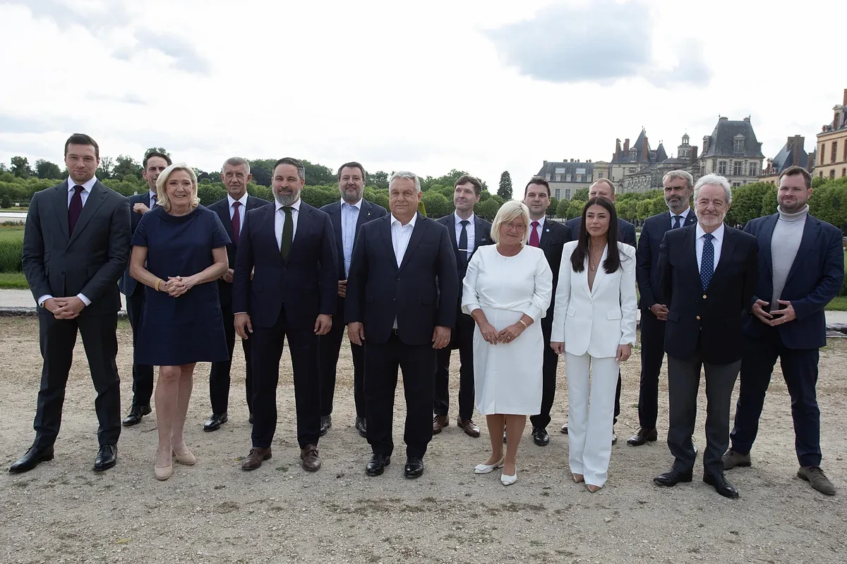 Abascal renueva su apuesta por Le Pen, Orban, Salvini y Milei tras desmarcarse de la manifestación del PP: 