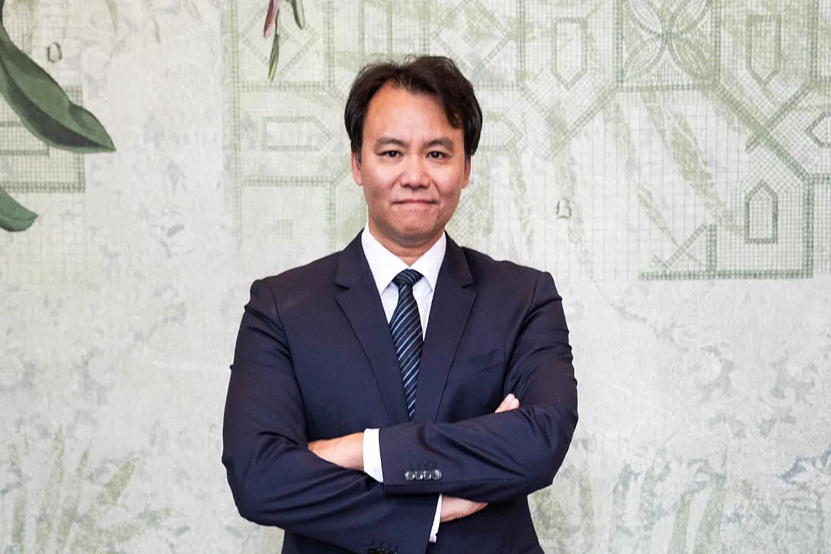 Los 25 años de Las Rozas Village de espaldas al canal 'online': 