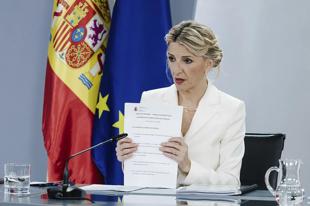 Tres años de reforma laboral: Díaz cuela decenas de cambios 'por la puerta de atrás' e incumple su compromiso de evaluar el impacto en la temporalidad