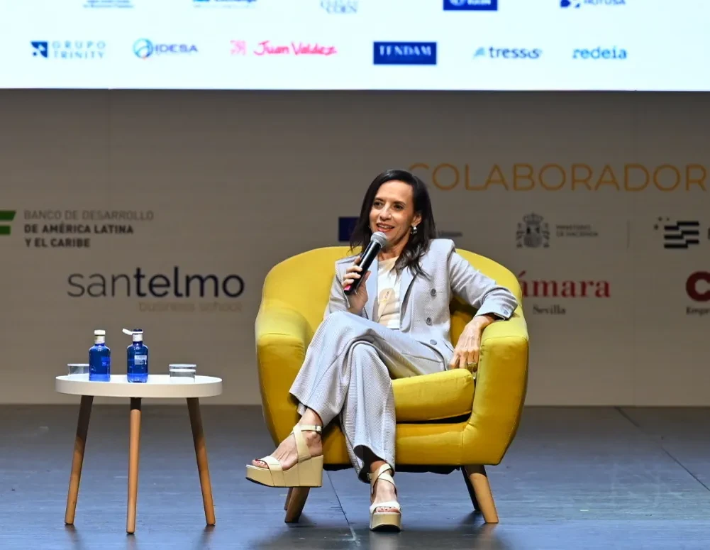 Beatriz Corredor reclama a sus antecesores que firmen un apoyo público al modelo de Red Eléctrica en plena polémica del apagón