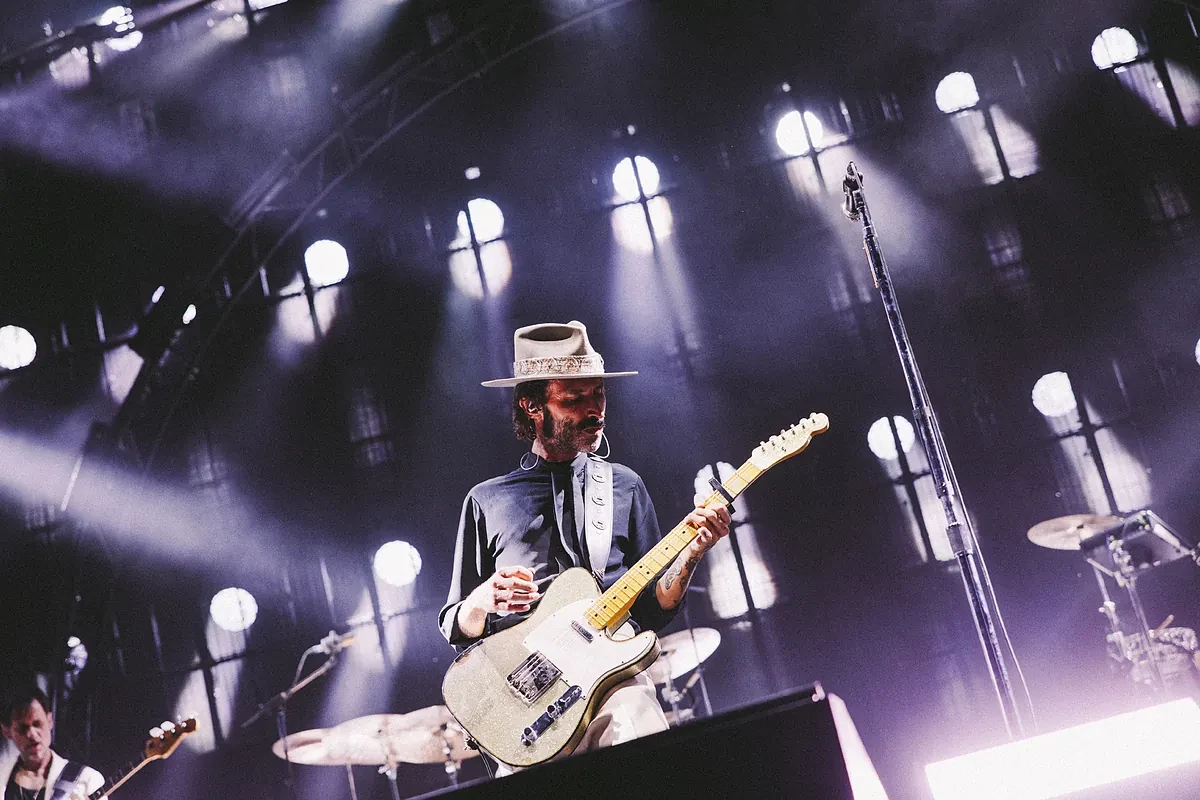 Leiva en Sevilla: el concierto redondo de un artista que rompe todos los tópicos de las 'rock star'