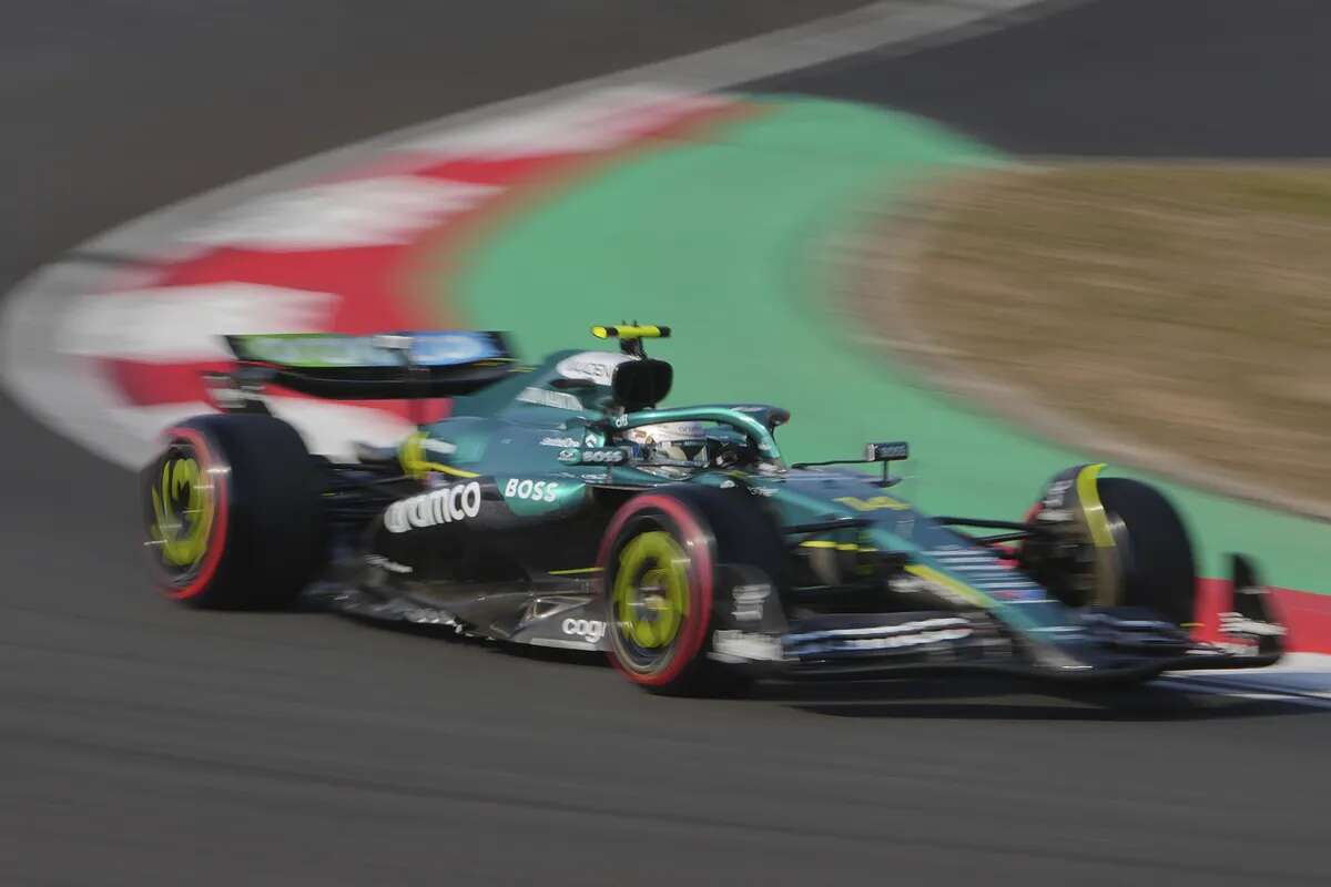 Alonso y Sainz sufren otro golpe de realidad en Shanghai