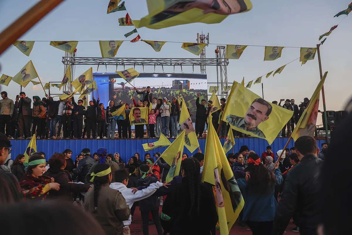 El PKK declara un alto el fuego con Turquía pero condiciona el desarme a la liberación de Öcalan