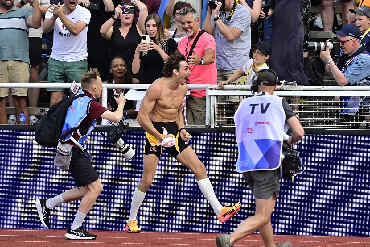 Duplantis bate el récord del mundo de pértiga por duodécima vez